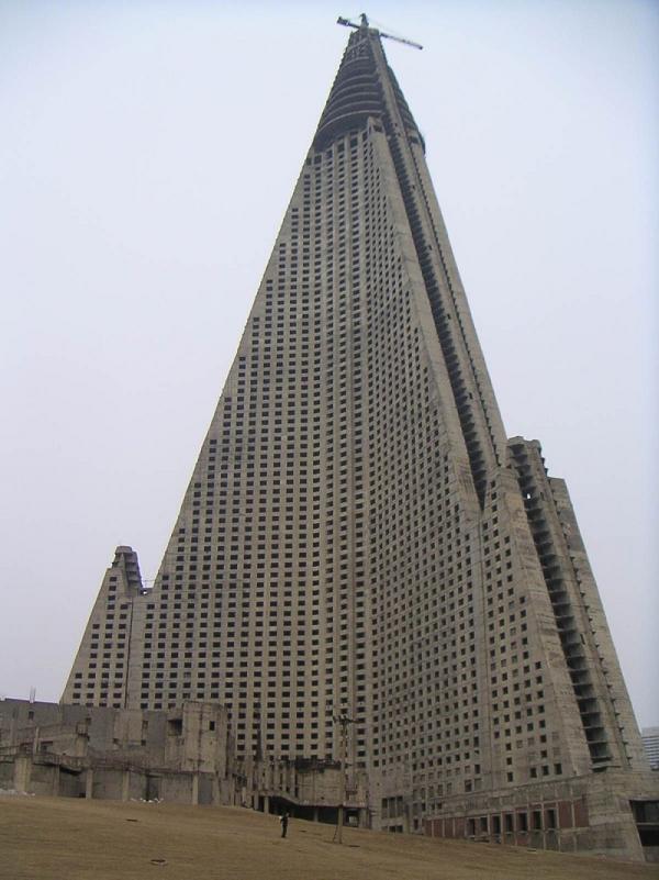 Ryugyong001