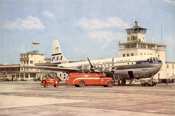 b377_012 Pan American World Airways (Pan Am) i Düsseldorf sidst i 50erne
