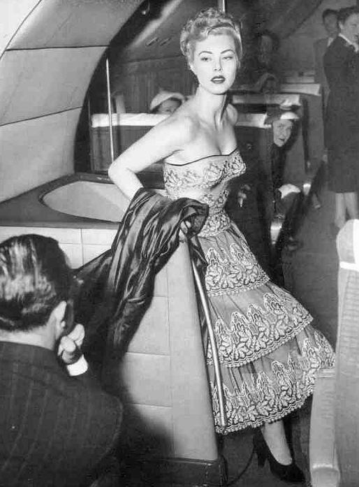 b377_08 Glitteret ville ingen ende tage, når man fløj Stratocruiser