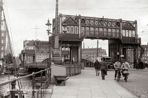 cph09987 Skal der være bro, så lad der være bro - Knippelsbro 1909-1937