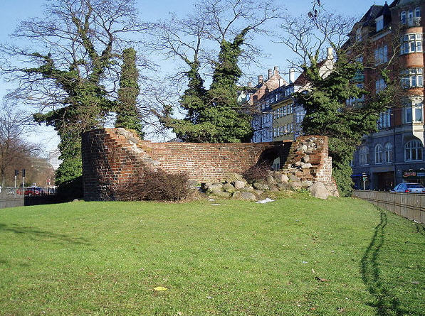 kbh011 Resterne af Jarmers Tårn ved Nørre Voldgade