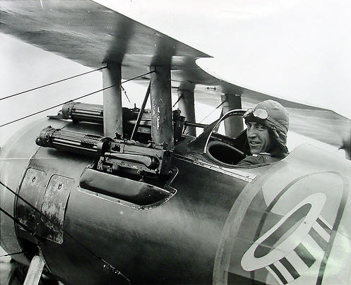 na02 Det amerikanske es Eddie Rickenbacker i en Nieuport 28