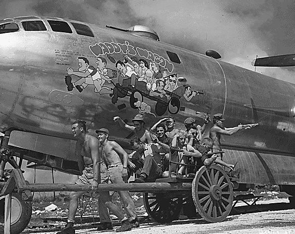 na07 USAAF Boeing B-29-40-BW Superfortress med besætning