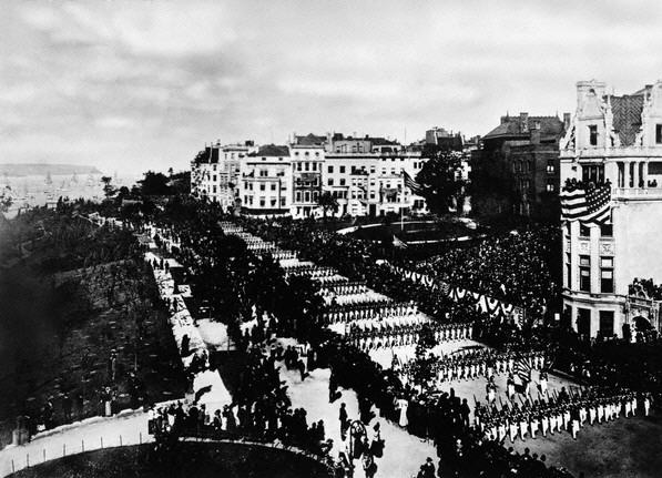 ny016 Memorial Day Parade - Riverside Drive i 1880