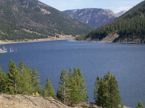 quake Quake Lake som den ser ud i dag