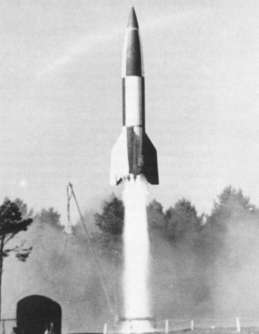 Verdens første britiske raketaffyring 2. oktober 1945