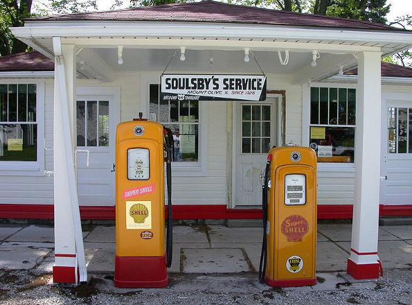 route66_017 Renoveret tankstation nær Mt Olive, Illinois.