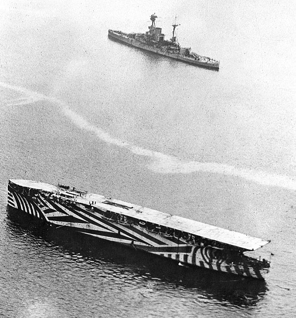 scr22 Det Britiske hangarskib HMS Argus med Dazzle i 1918