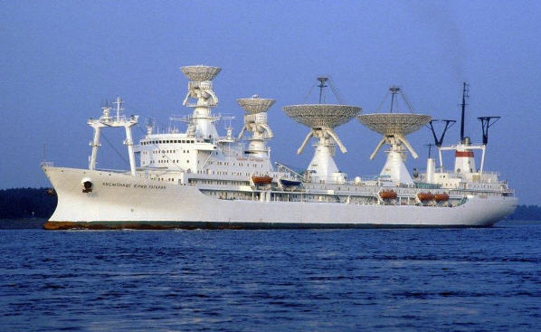 ship02 Kosmonaut Yuri Gagarin med hovedantennerne i transportstilling