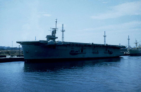 usn06 USS White Plains (CVE-66) venter på ophuggeren i 1959